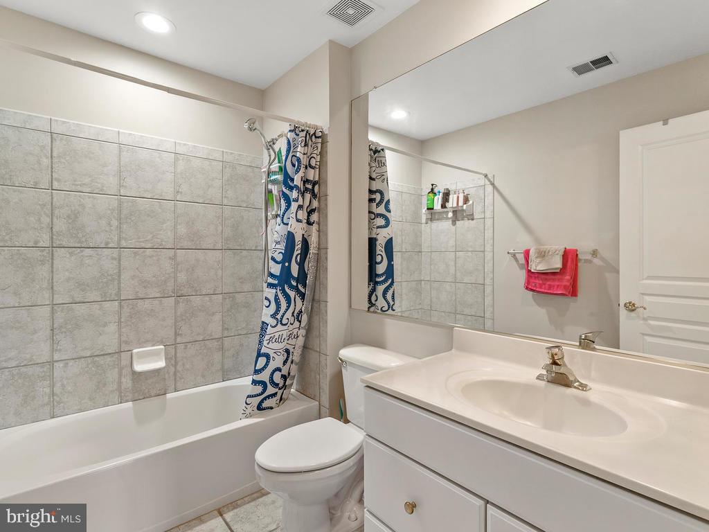 GLEN MEADOWS - Residential
