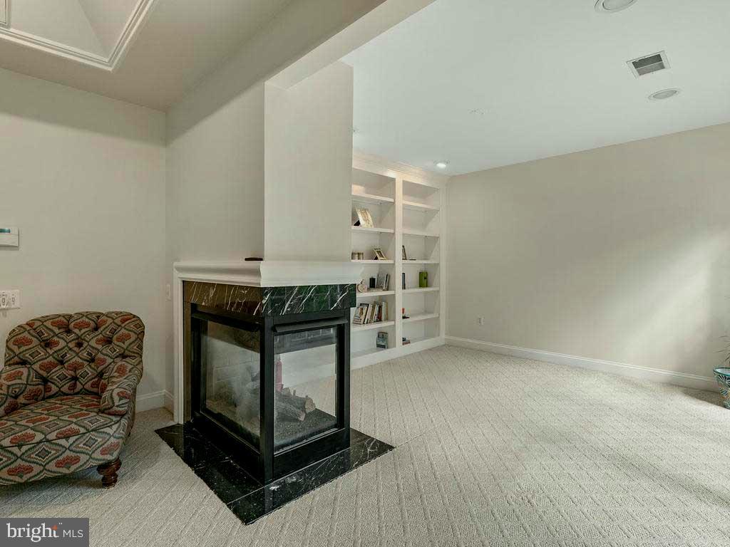 GLEN MEADOWS - Residential