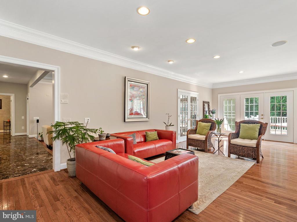 GLEN MEADOWS - Residential