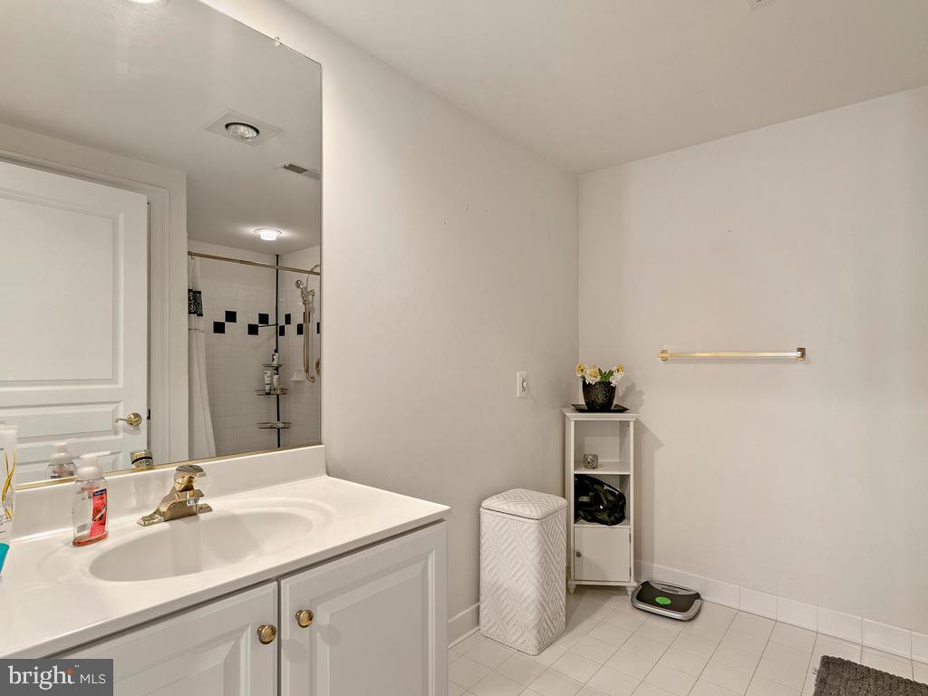 GLEN MEADOWS - Residential