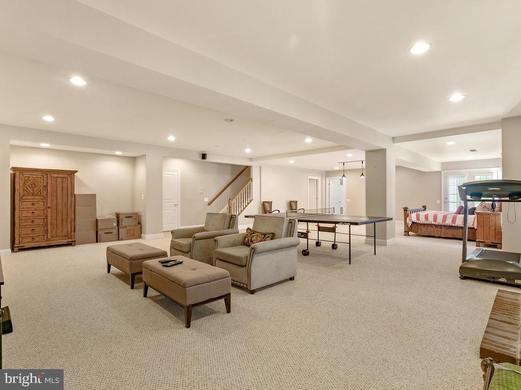 GLEN MEADOWS - Residential
