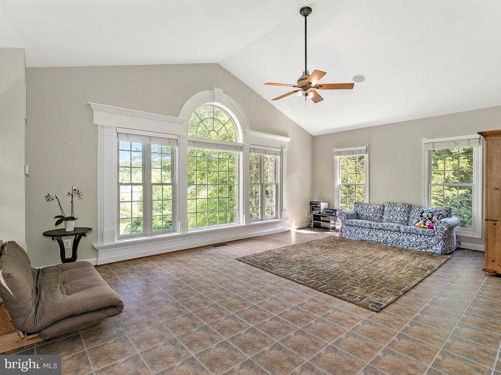 GLEN MEADOWS - Residential