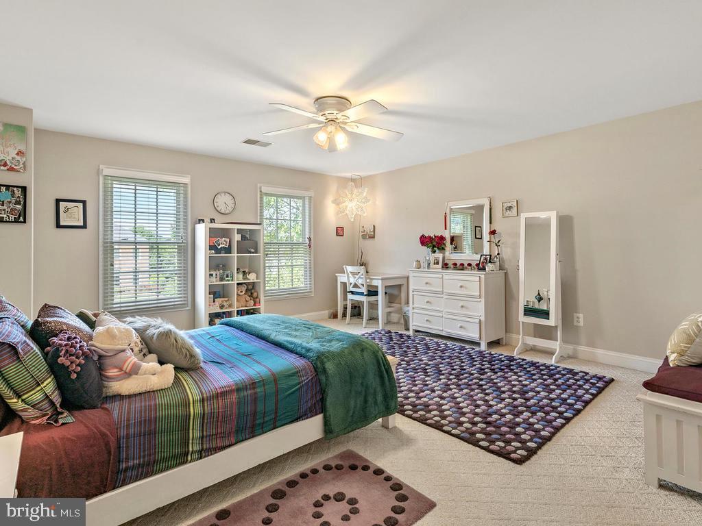 GLEN MEADOWS - Residential