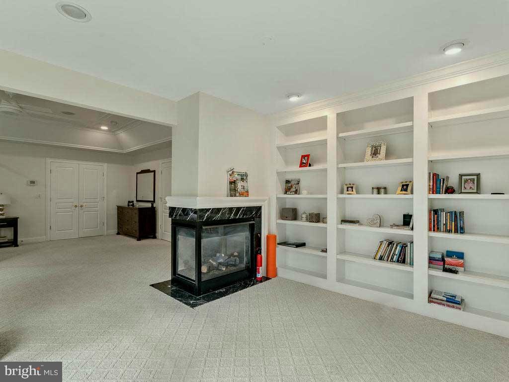 GLEN MEADOWS - Residential