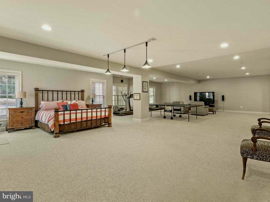 GLEN MEADOWS - Residential