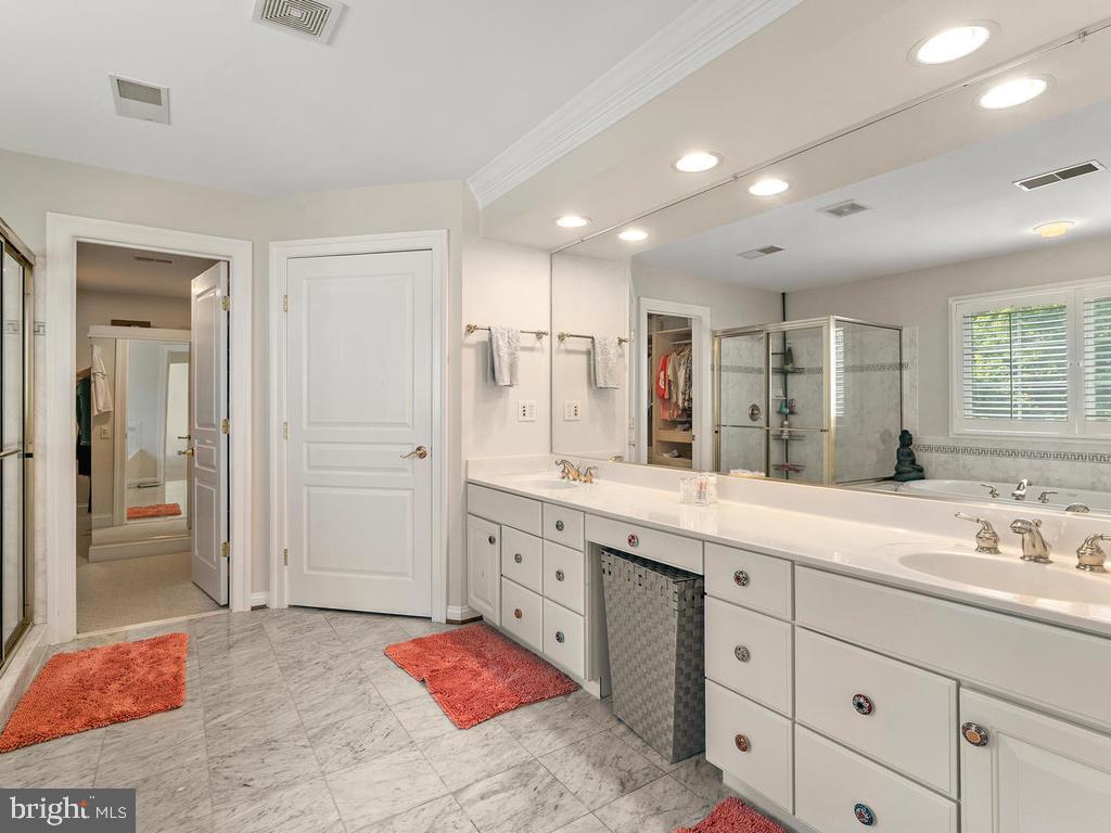 GLEN MEADOWS - Residential