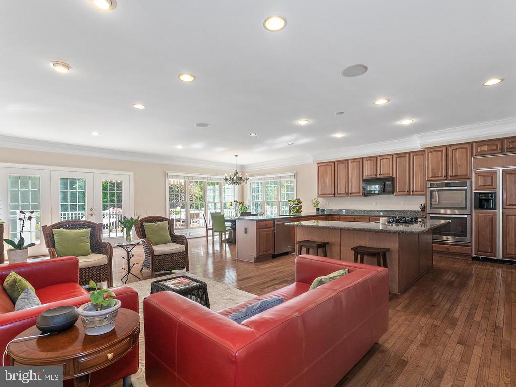 GLEN MEADOWS - Residential
