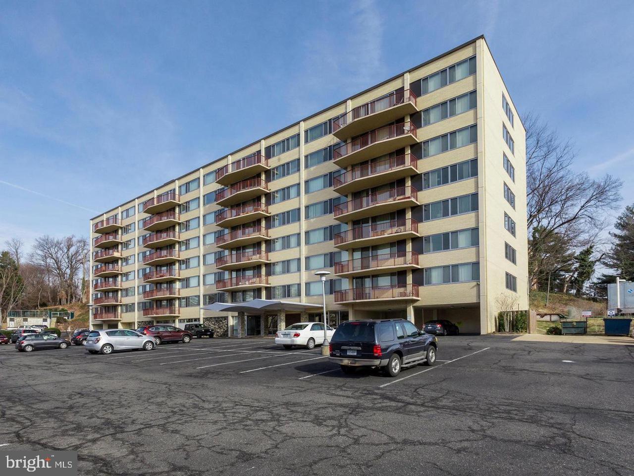 ALL utilities included! ONE BEDROOM CONDO WITH FULL BATH plus A HALF BATH. RENOVATED UNIT AND BUILDING. LOTS OF AMENITIES-POOL, GRILLING PATIO, COMMUNITY LOUNGE/PARTY ROOM, 24 HR EXERCISE RM, ON-SITE MANAGEMENT, DOG RUN, STORAGE UNITS ON MAIN LEVEL. UNIT UPDATED TOP TO BOTTOM INCL. NEW WINDOWS, KITCHEN AND BATHS. RARE-EXTRA HALF BATH FOR GUESTS.  LAUNDRY CENTER IN BUILDING. 2 PARKING SPACES. CLOSE TO SHIRLINGTON, PENTAGON, SHOPPING. METRO BUS STOP AT ENTRY.   CONDO AVAILABLE June 1 FOR MOVE IN.