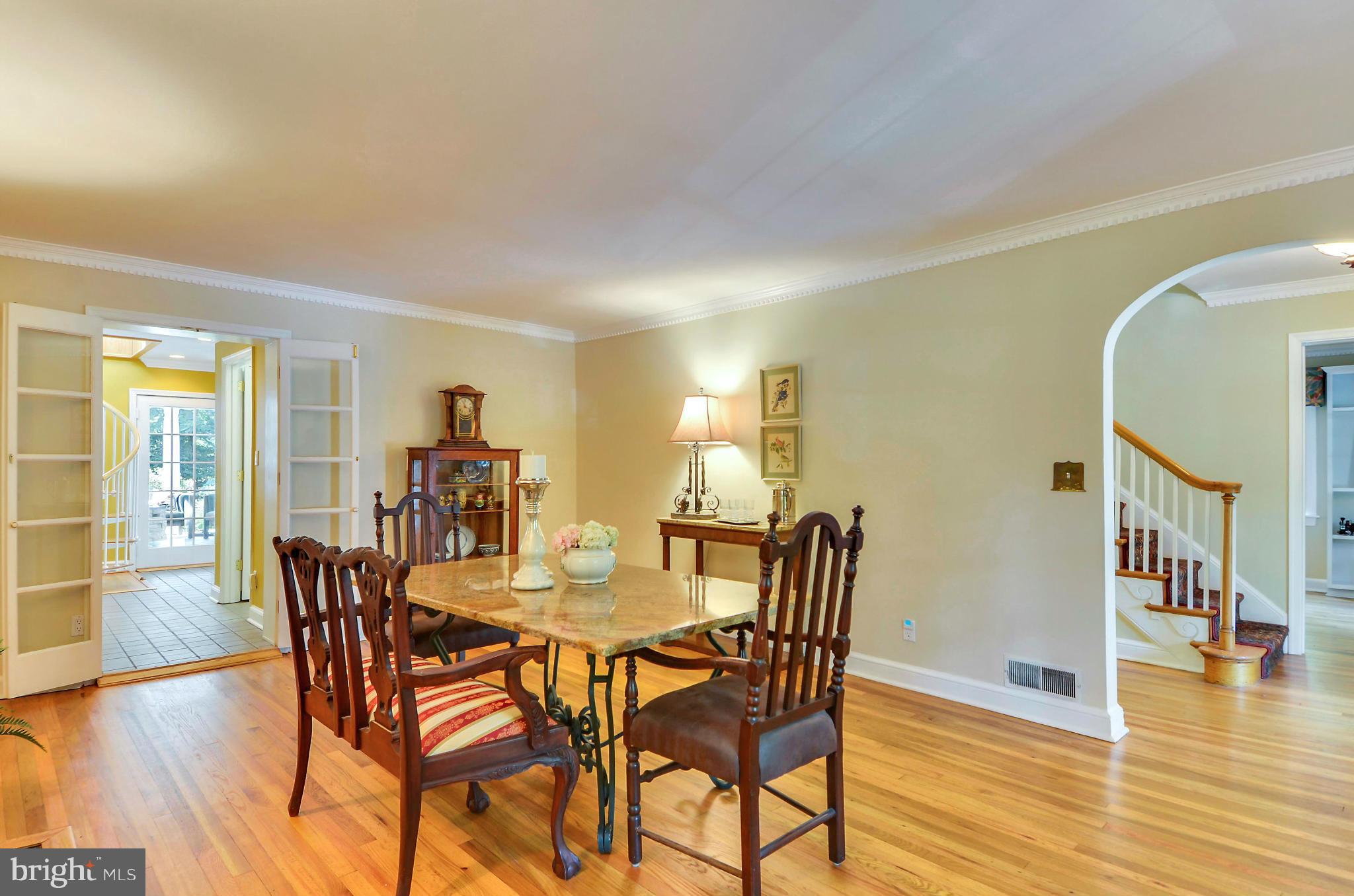 KENSINGTON - Residential