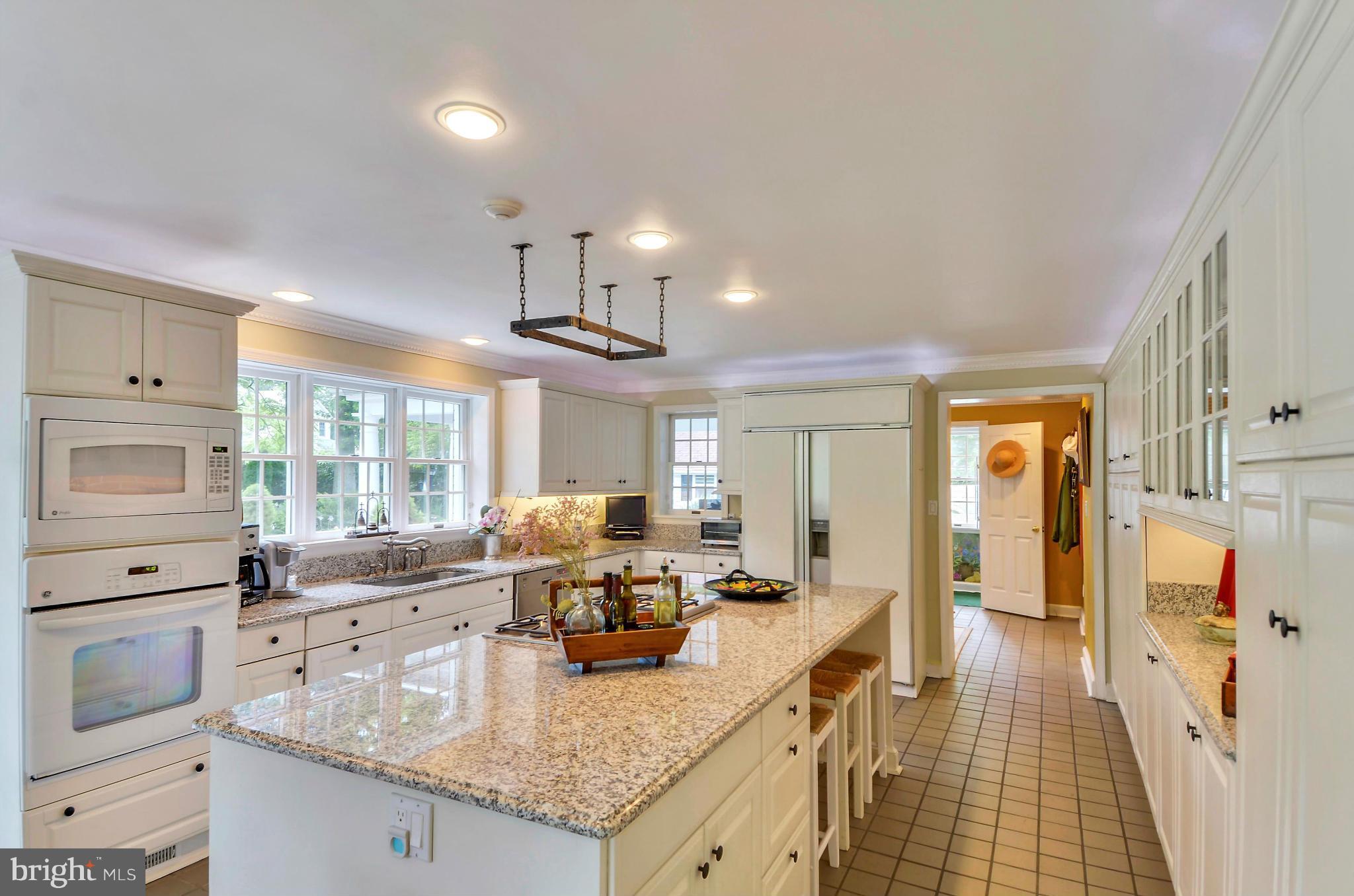 KENSINGTON - Residential
