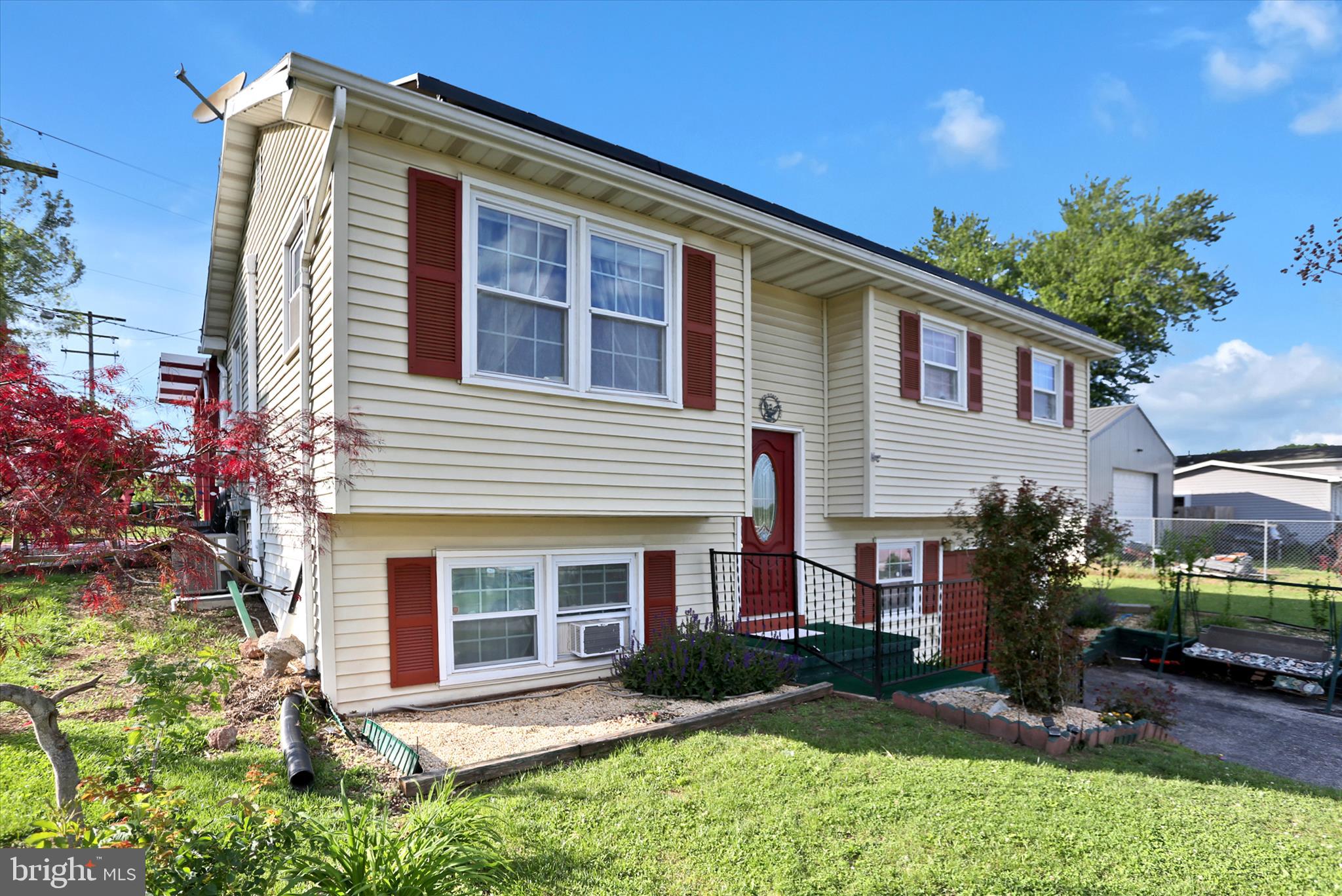 SUNRISE ACRES - Residential