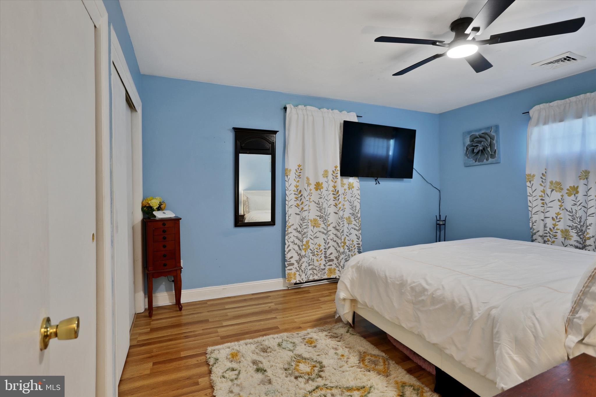 SUNRISE ACRES - Residential