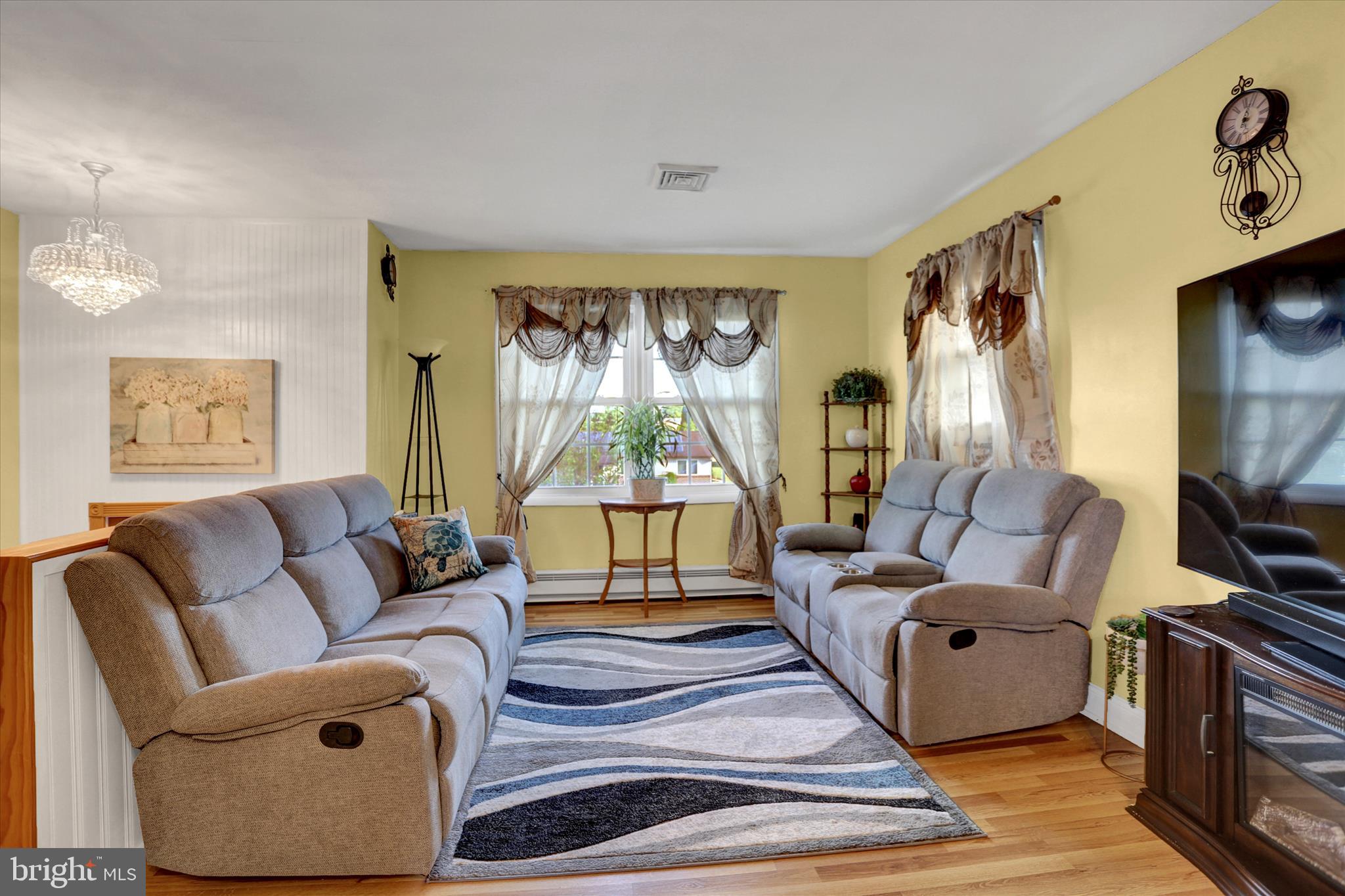 SUNRISE ACRES - Residential
