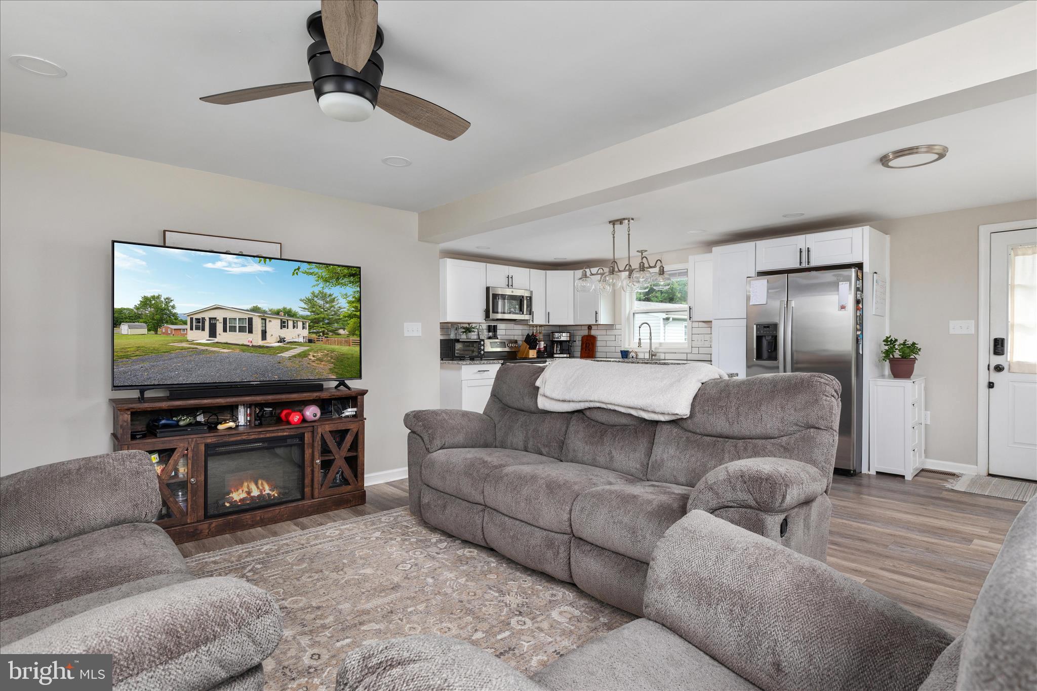 DUTCH LANE - Residential