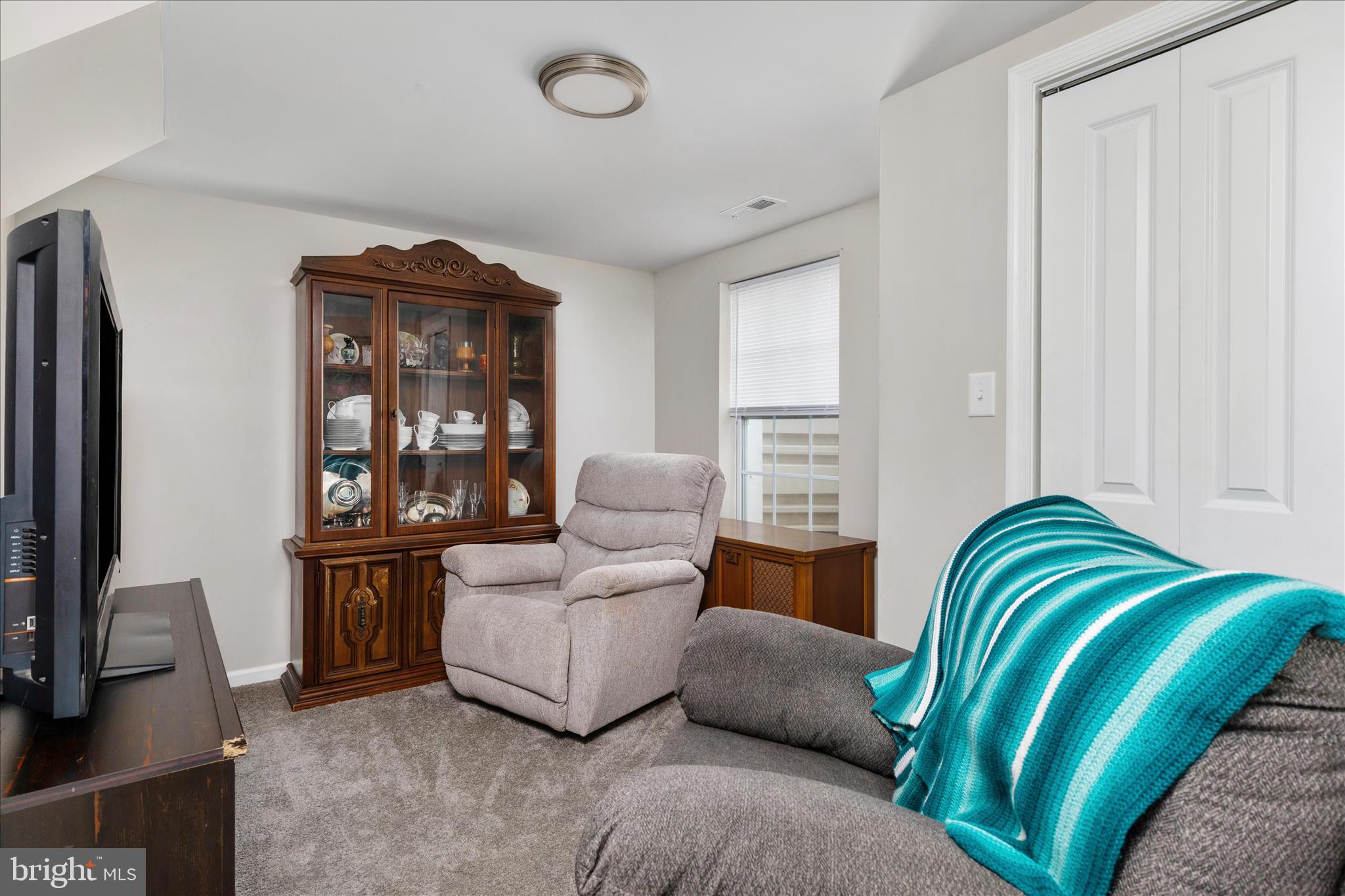 DUTCH LANE - Residential