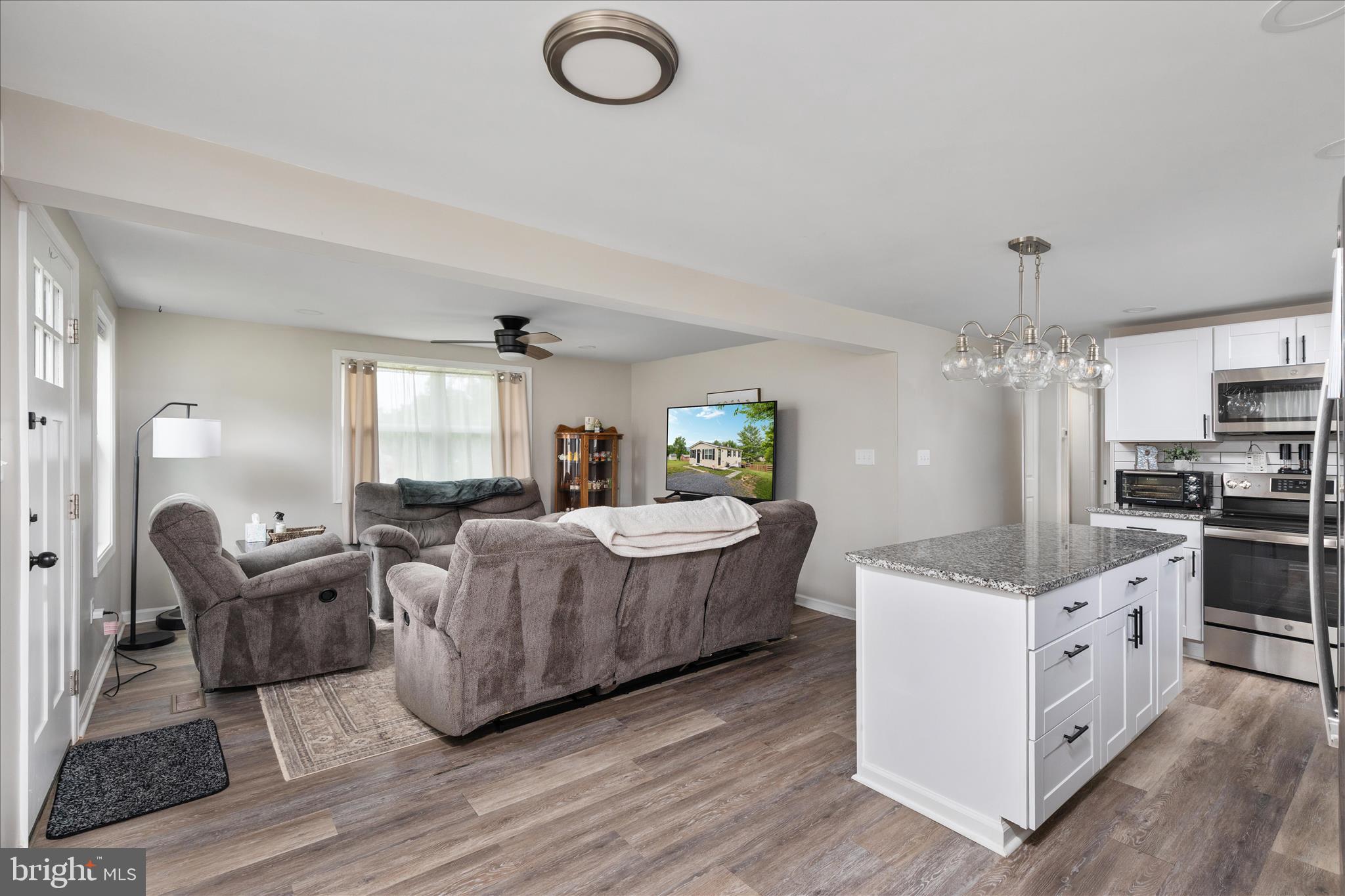 DUTCH LANE - Residential