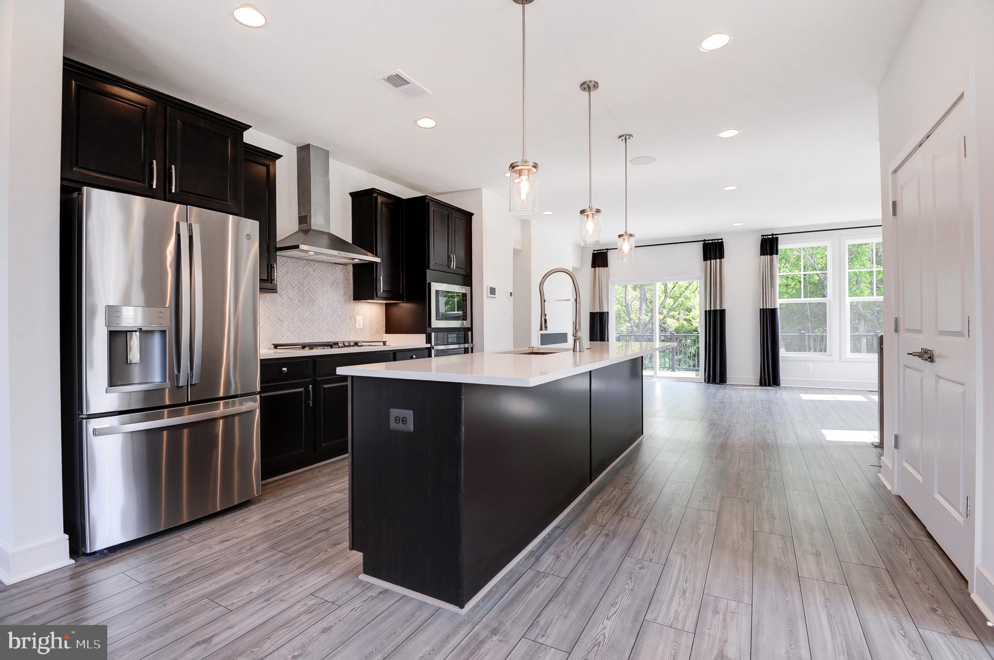 LAKE FREDERICK - Residential Lease