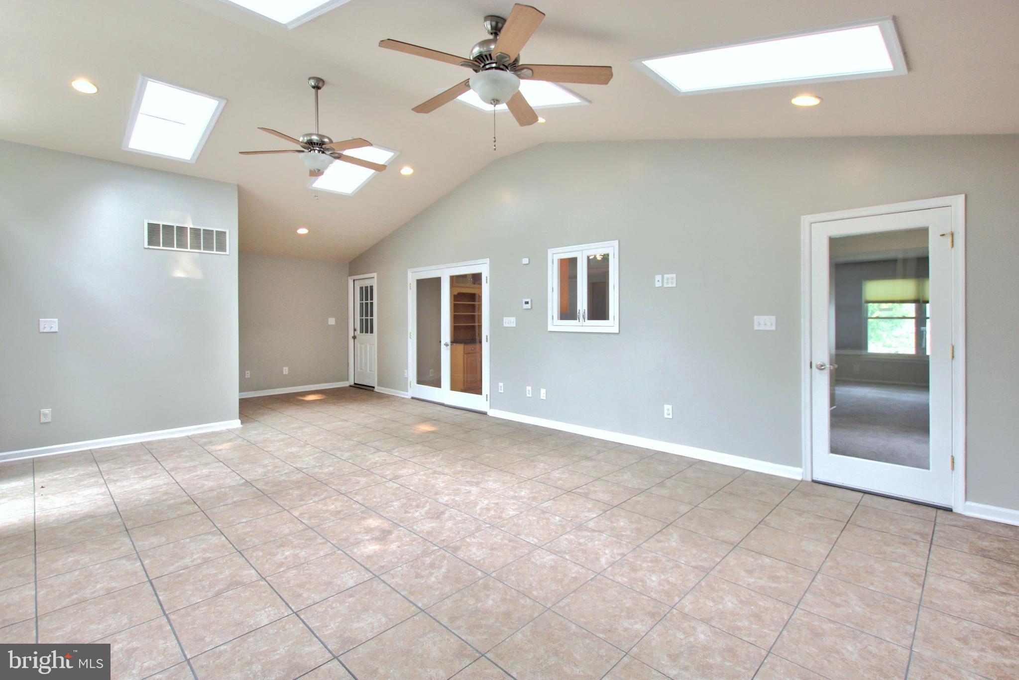 WETHERSFIELD - Residential