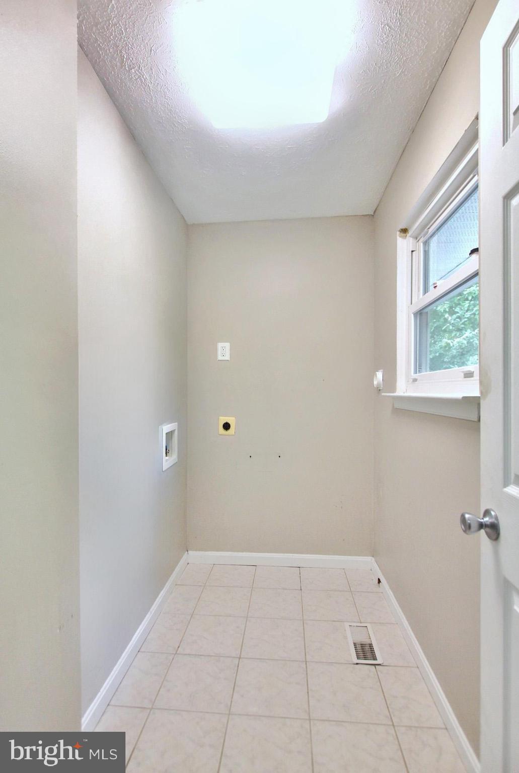 WETHERSFIELD - Residential