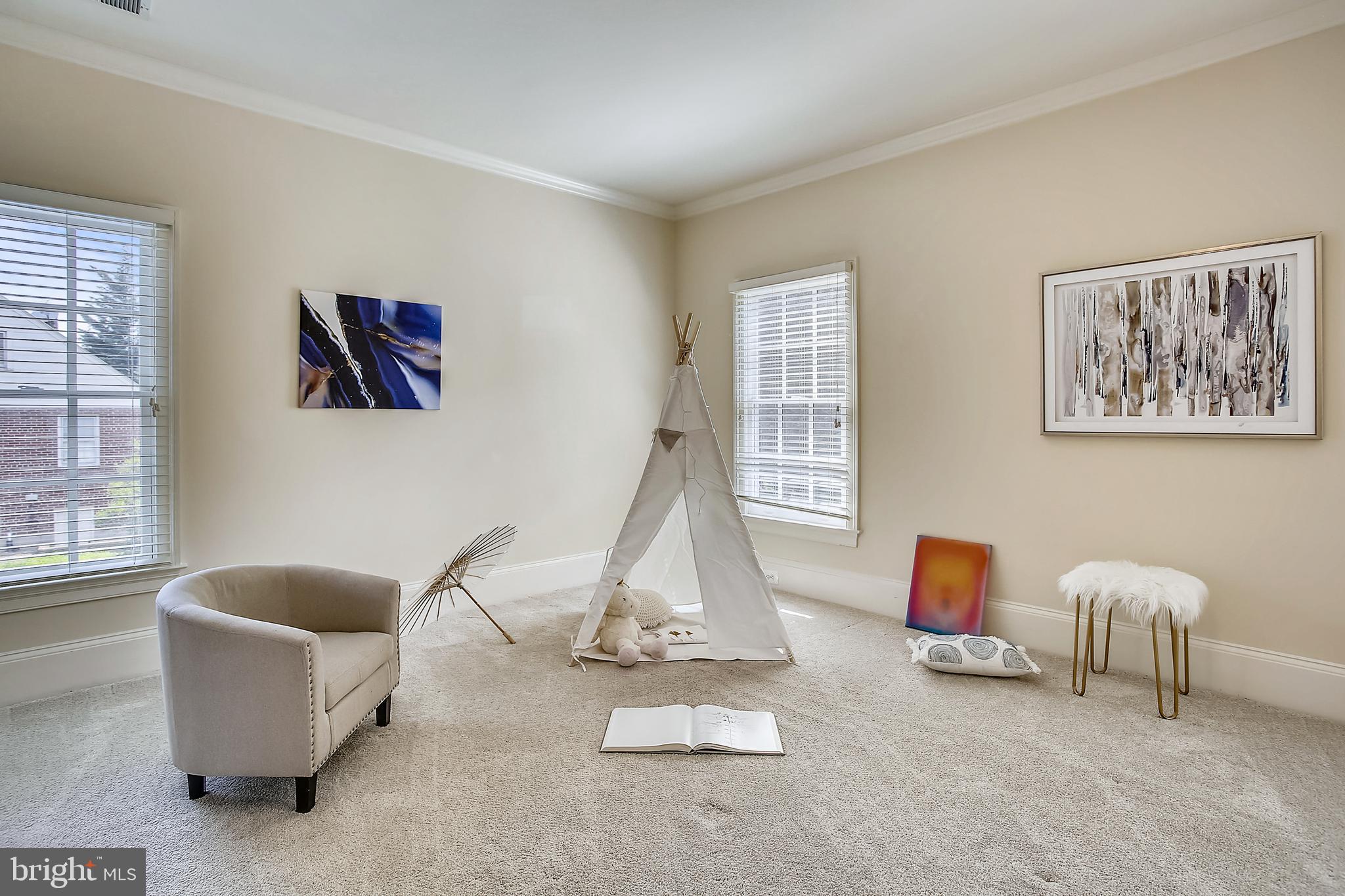 INGLESIDE - Residential