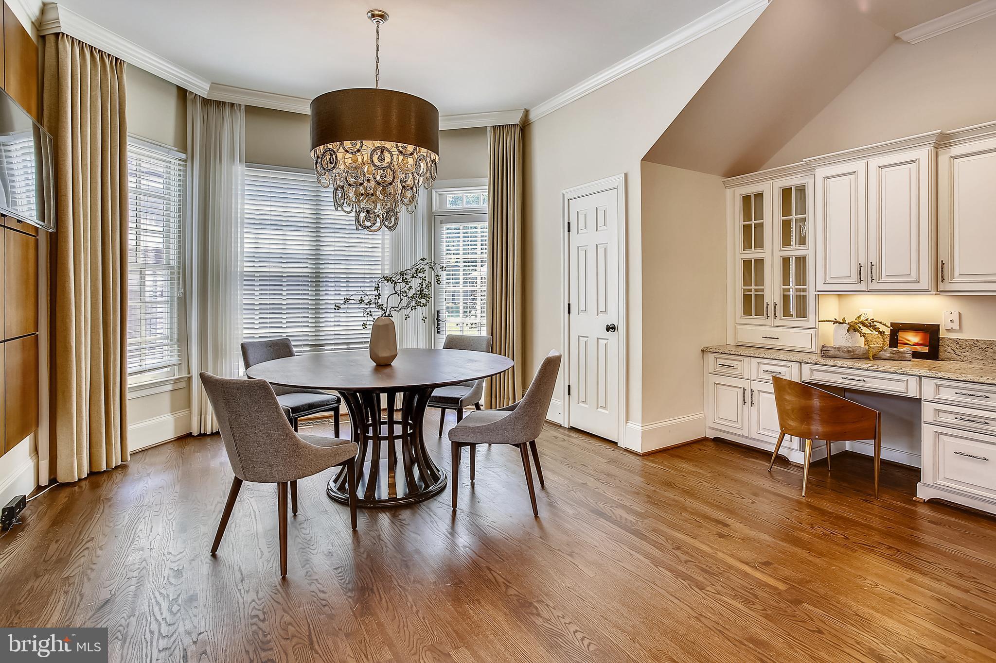 INGLESIDE - Residential