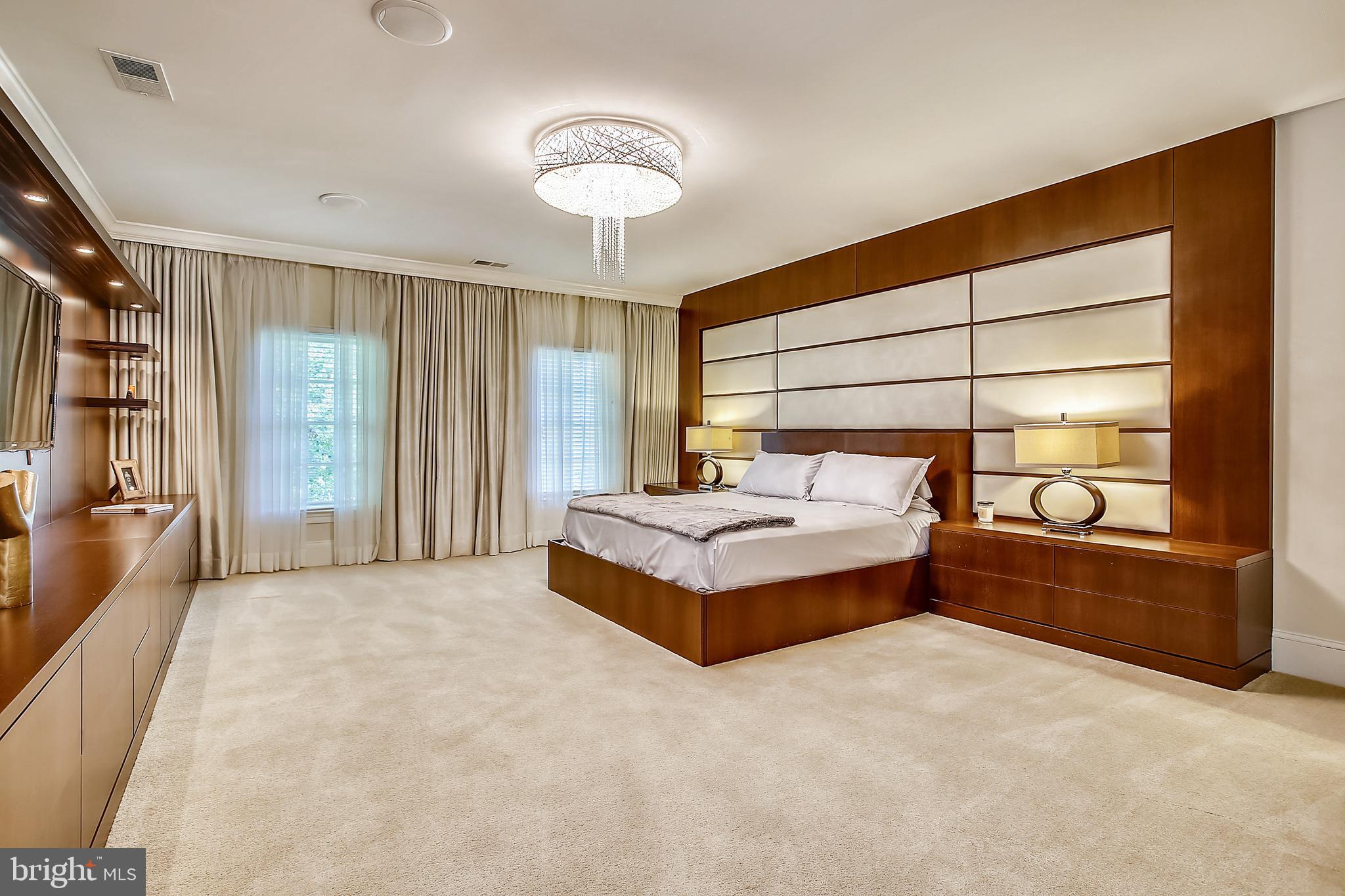 INGLESIDE - Residential