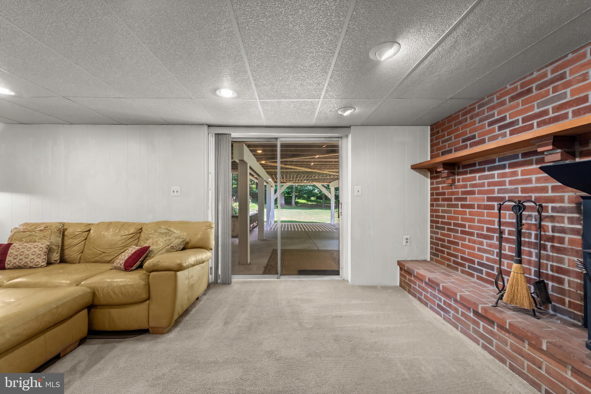 ELDERSBURG - Residential
