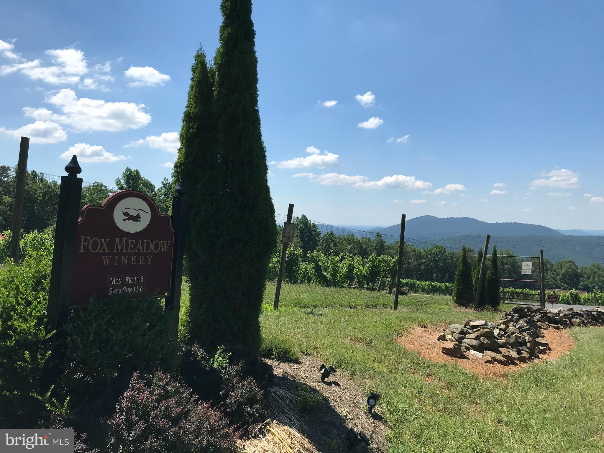 BLUE MOUNTAIN ESTATES - Land