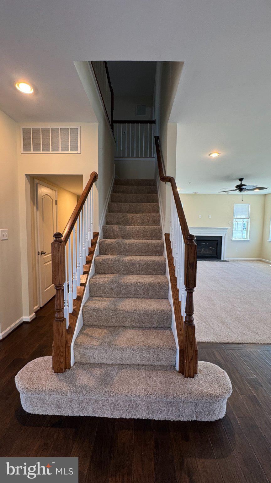 ST. CHARLES, GLENEAGLES SOUTH - Residential
