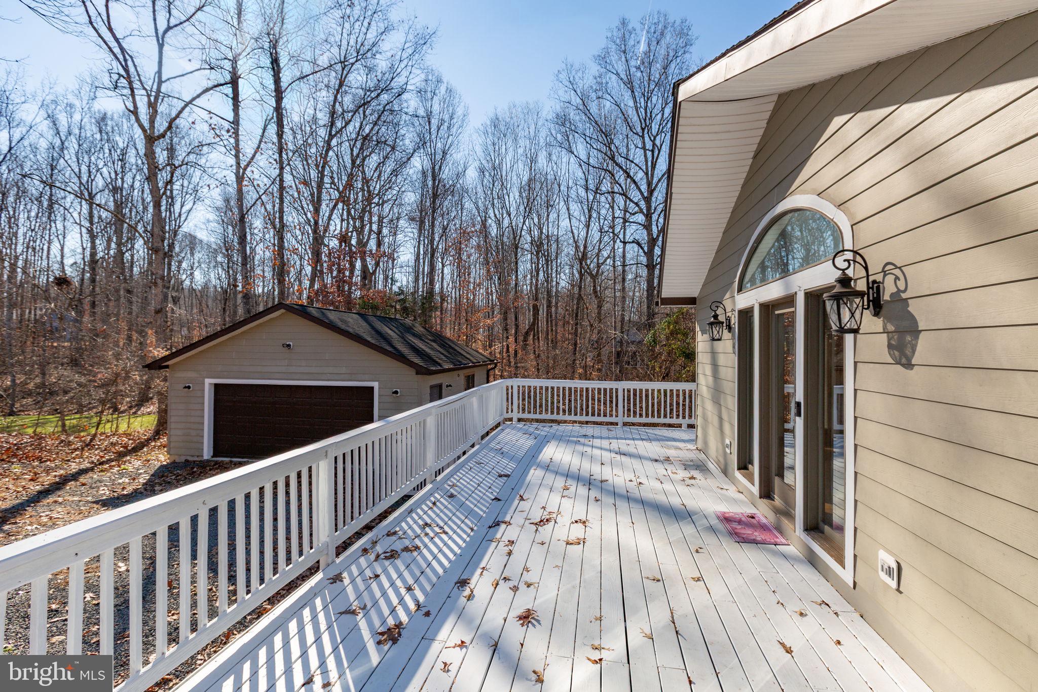 ROLLING WOODS - Residential