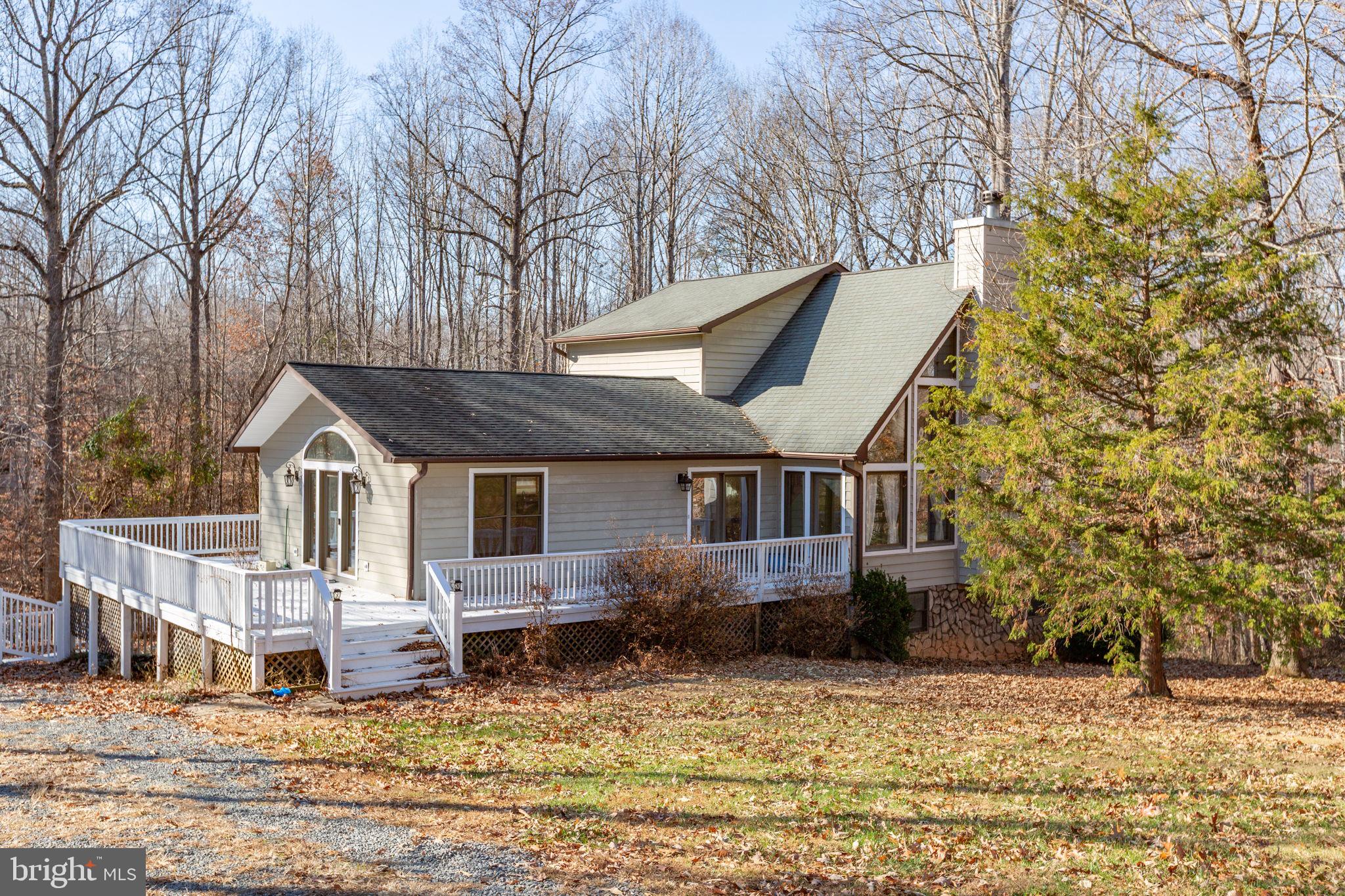 ROLLING WOODS - Residential