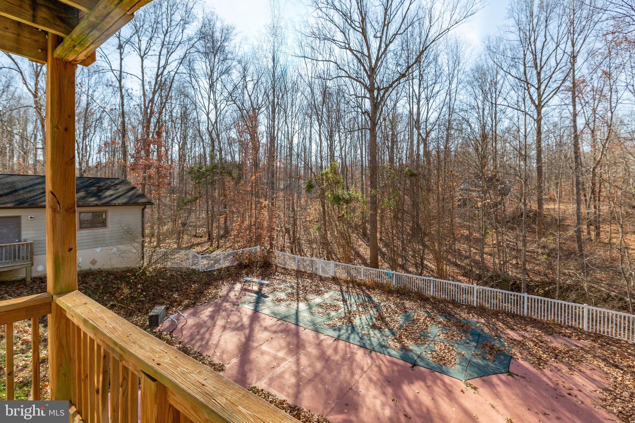 ROLLING WOODS - Residential