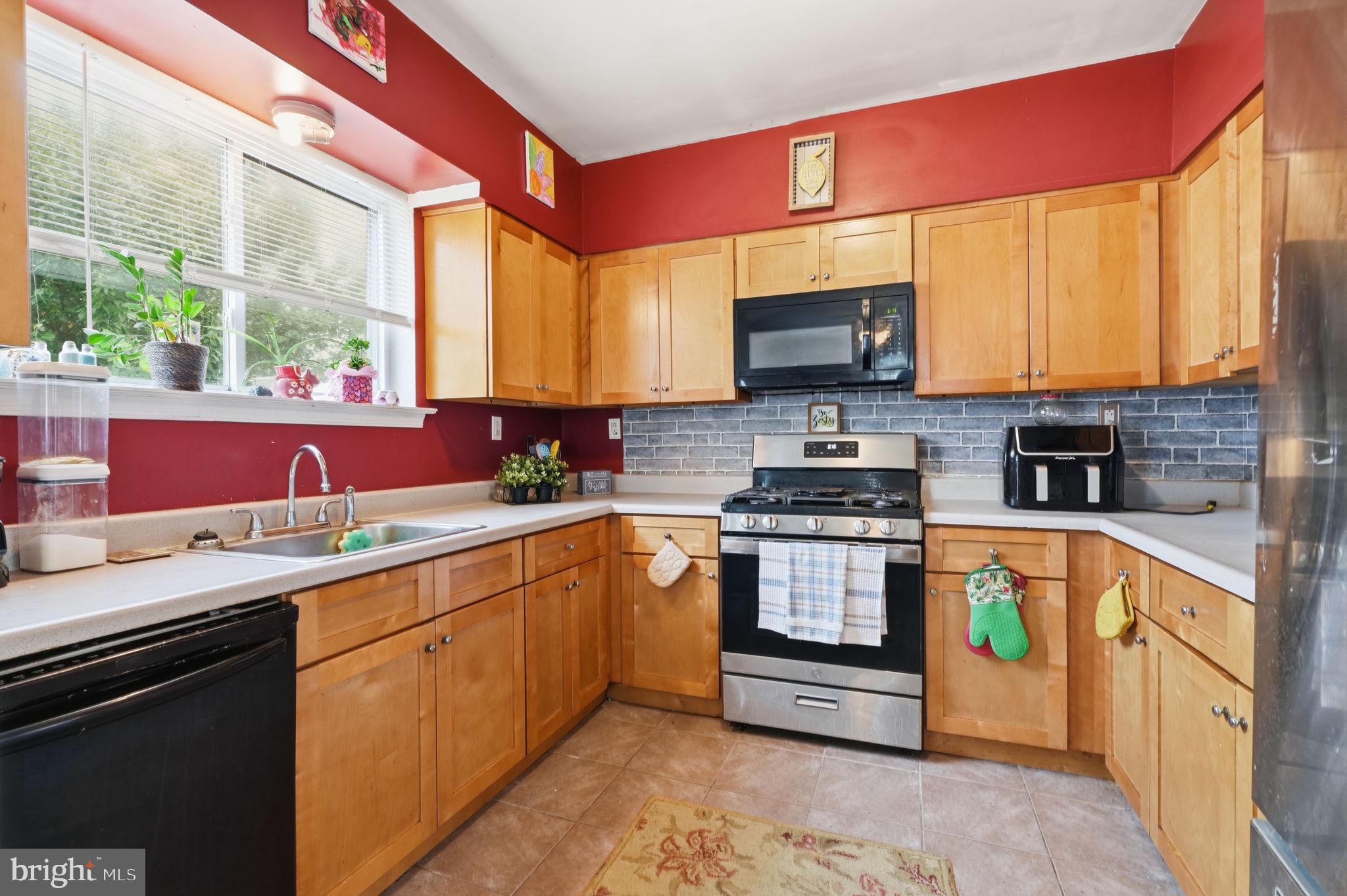 NORTH HILLS - Residential