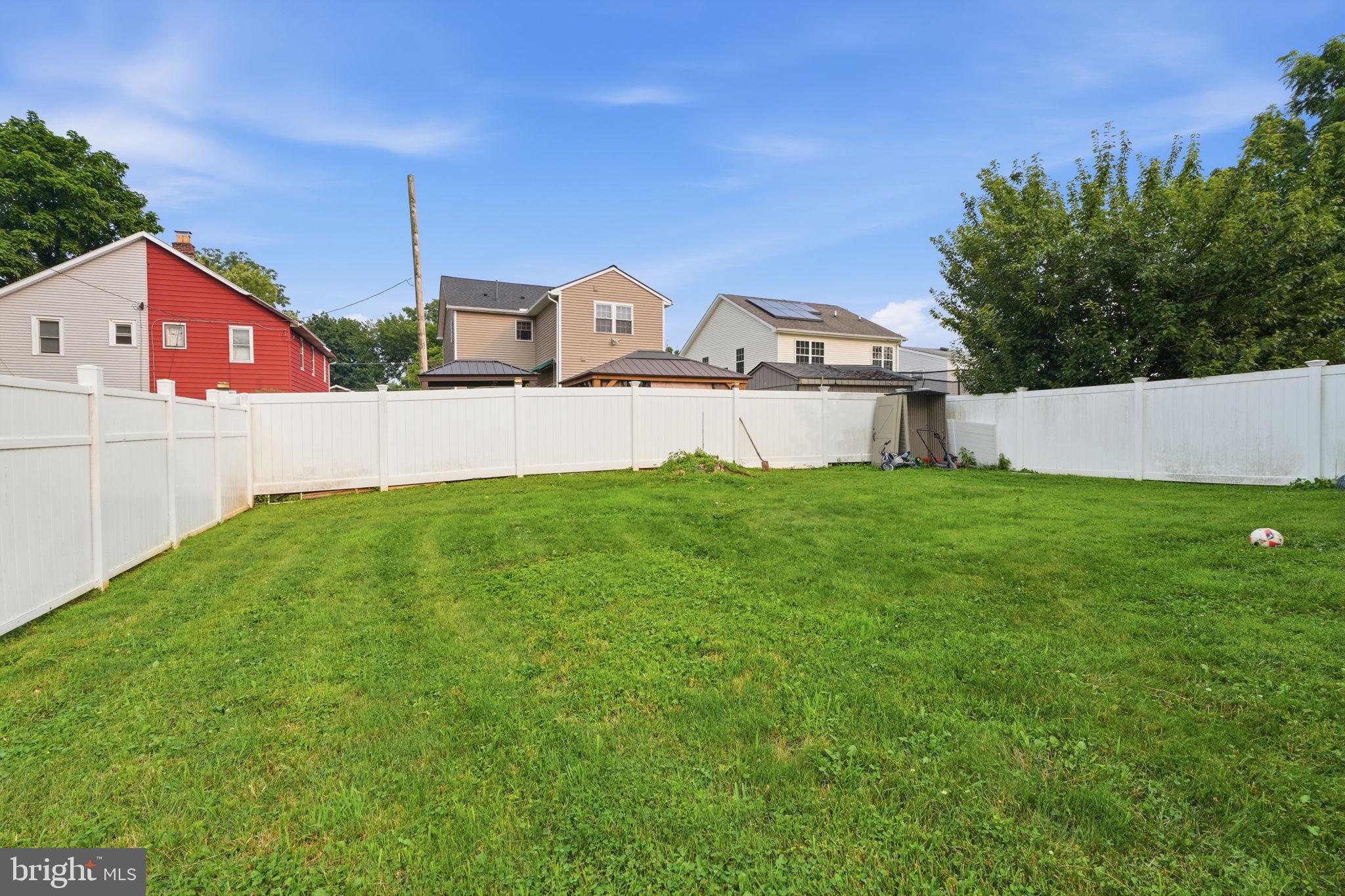 NORTH HILLS - Residential