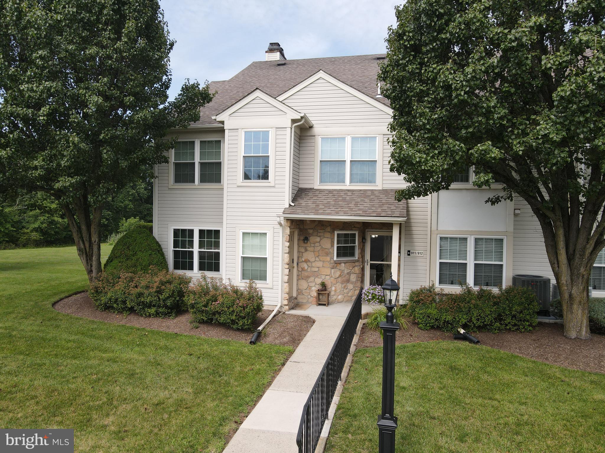 WILLOW STREAM - Residential