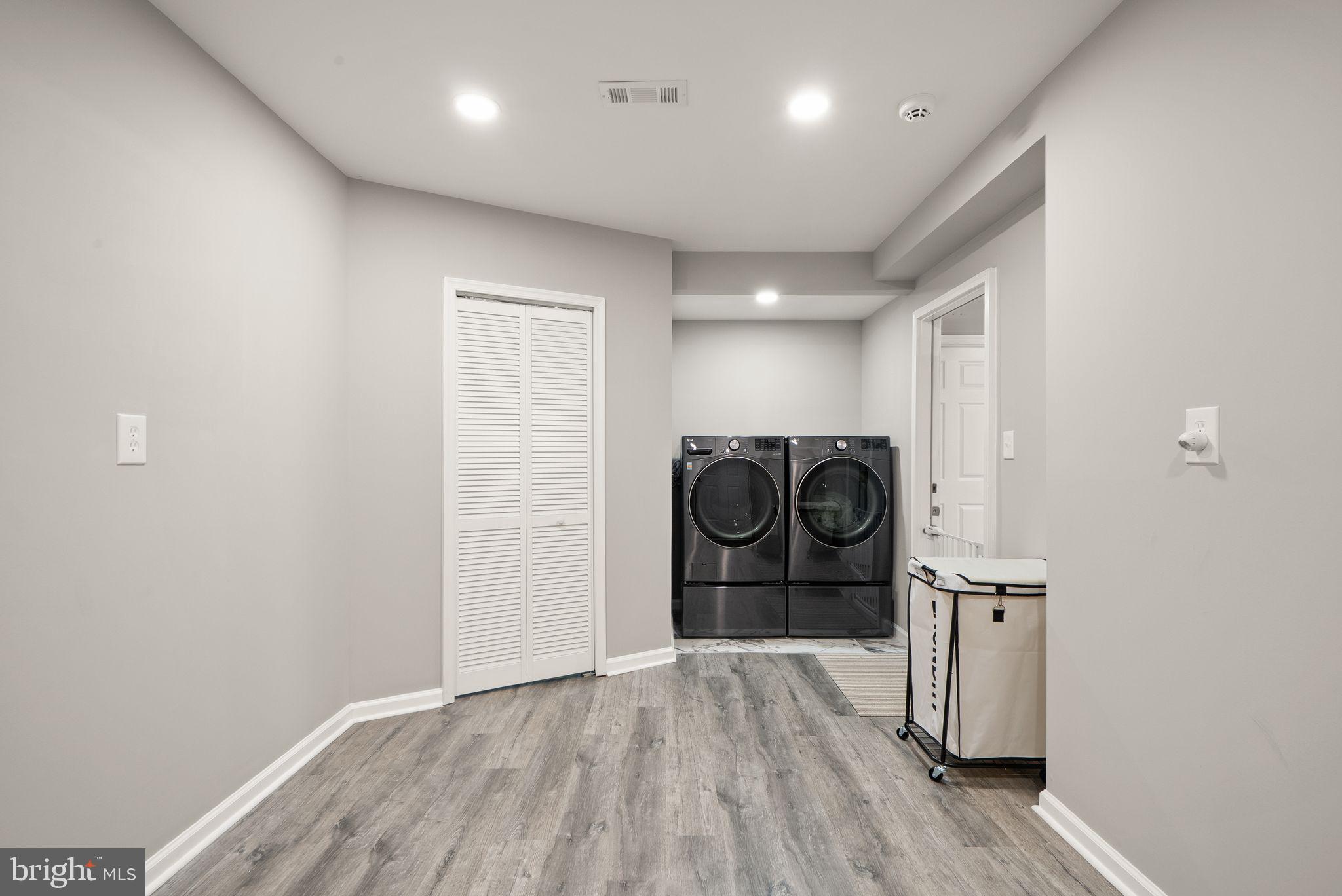 BEACH MILL HILL - Residential