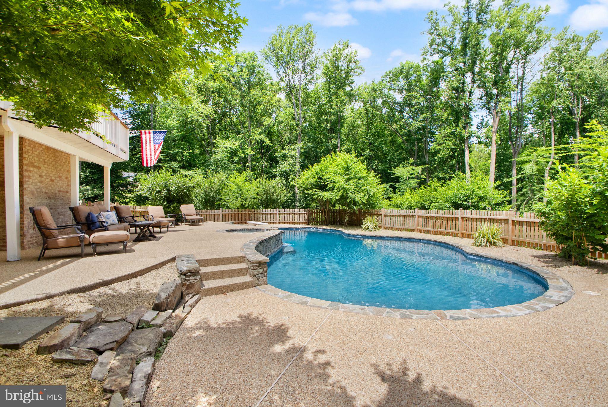 BEACH MILL HILL - Residential