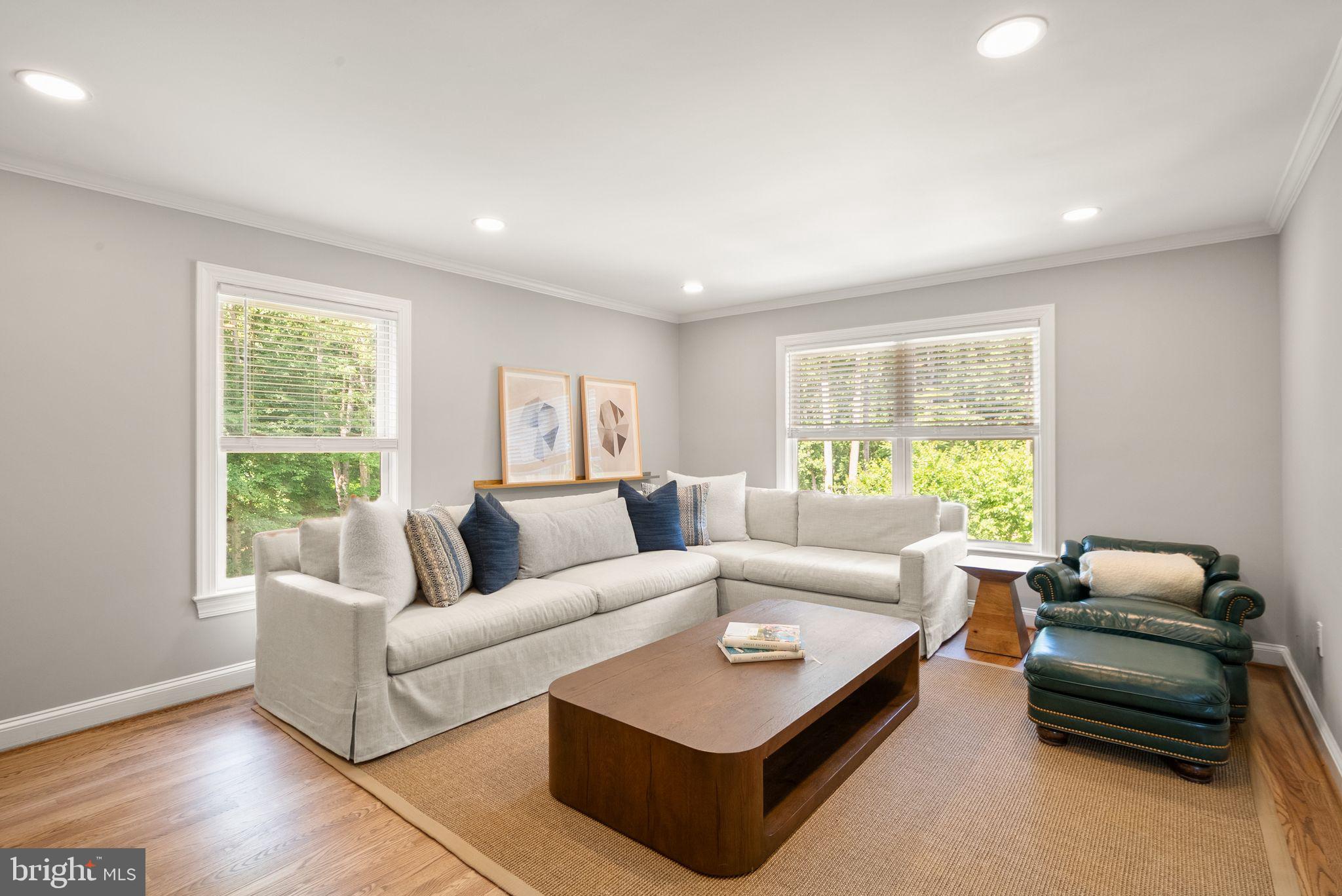 BEACH MILL HILL - Residential