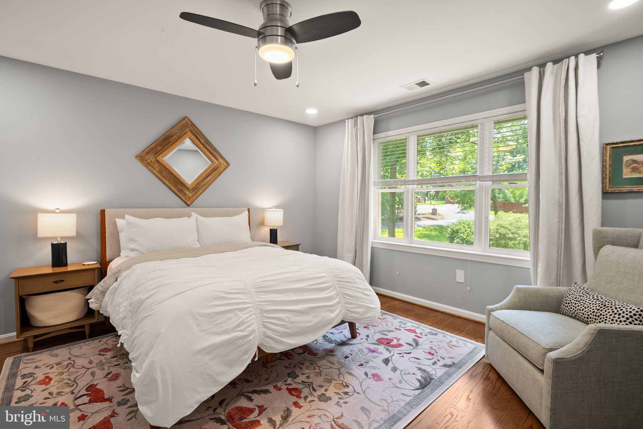 BEACH MILL HILL - Residential