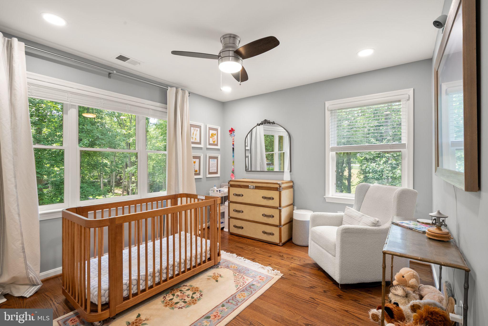 BEACH MILL HILL - Residential
