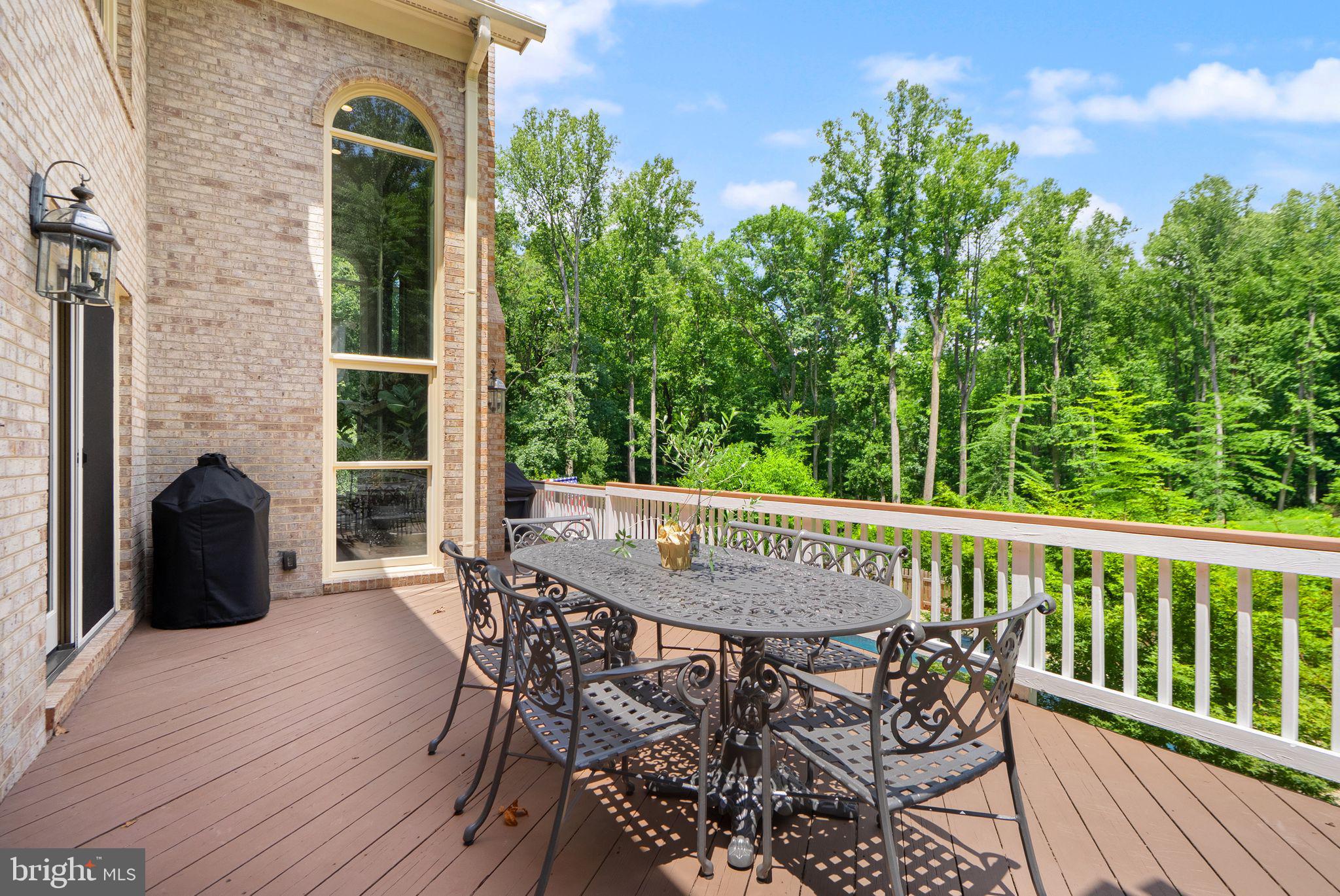 BEACH MILL HILL - Residential