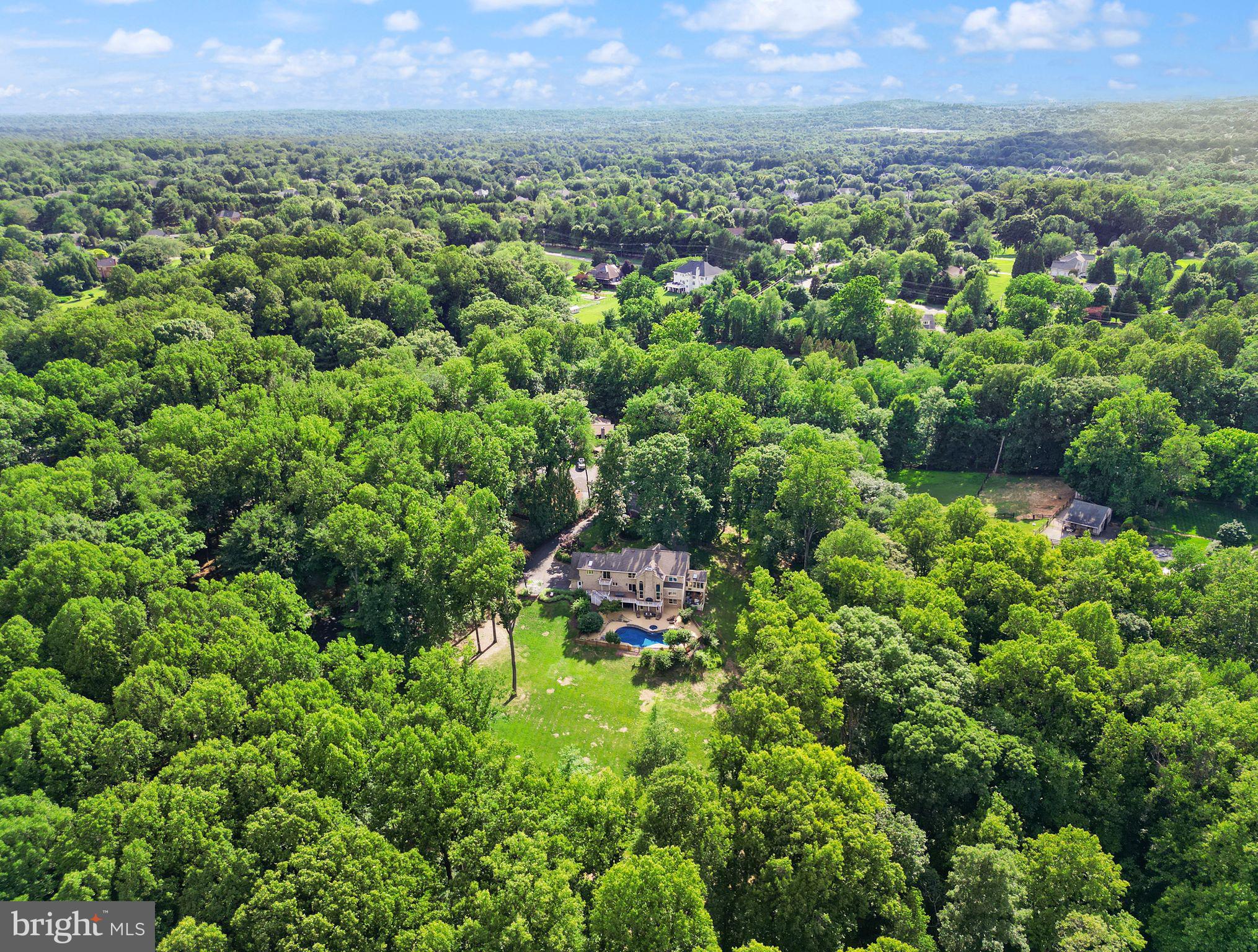 BEACH MILL HILL - Residential