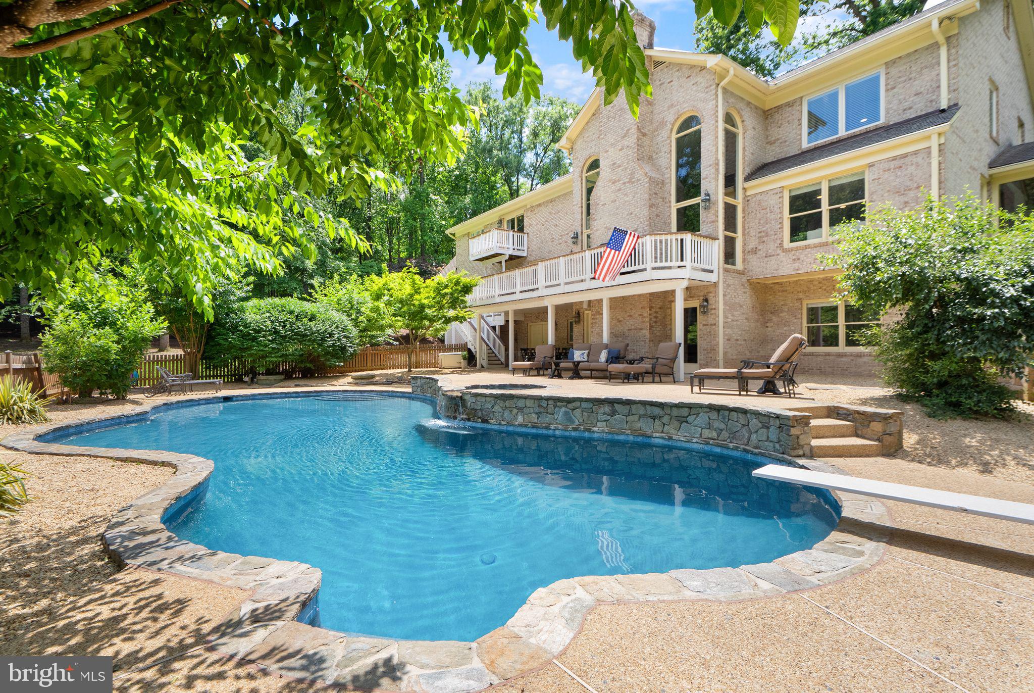 BEACH MILL HILL - Residential