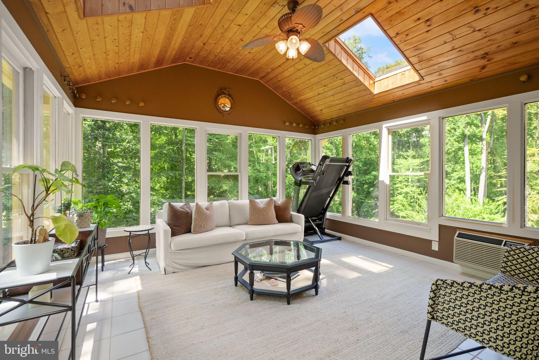 BEACH MILL HILL - Residential