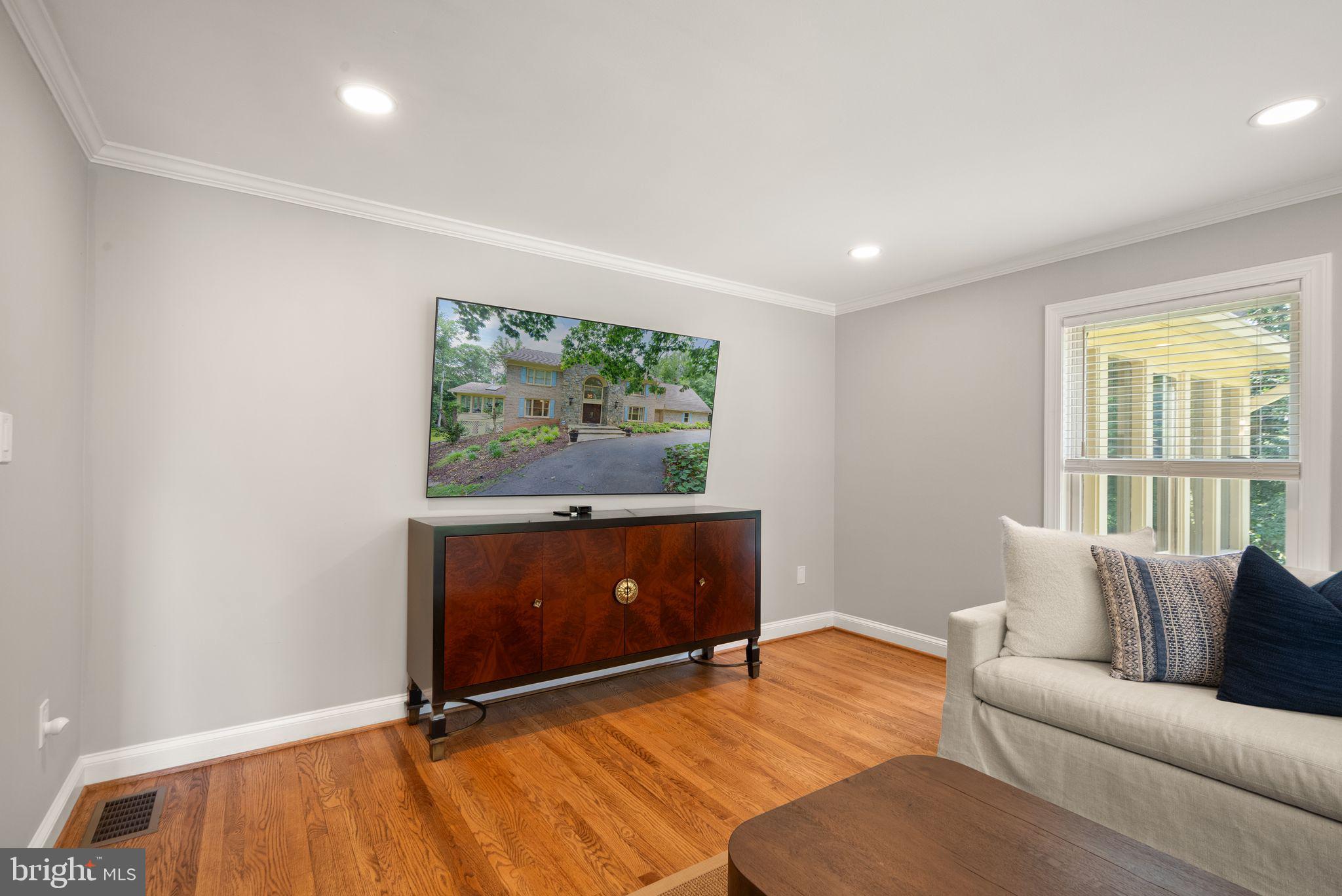 BEACH MILL HILL - Residential