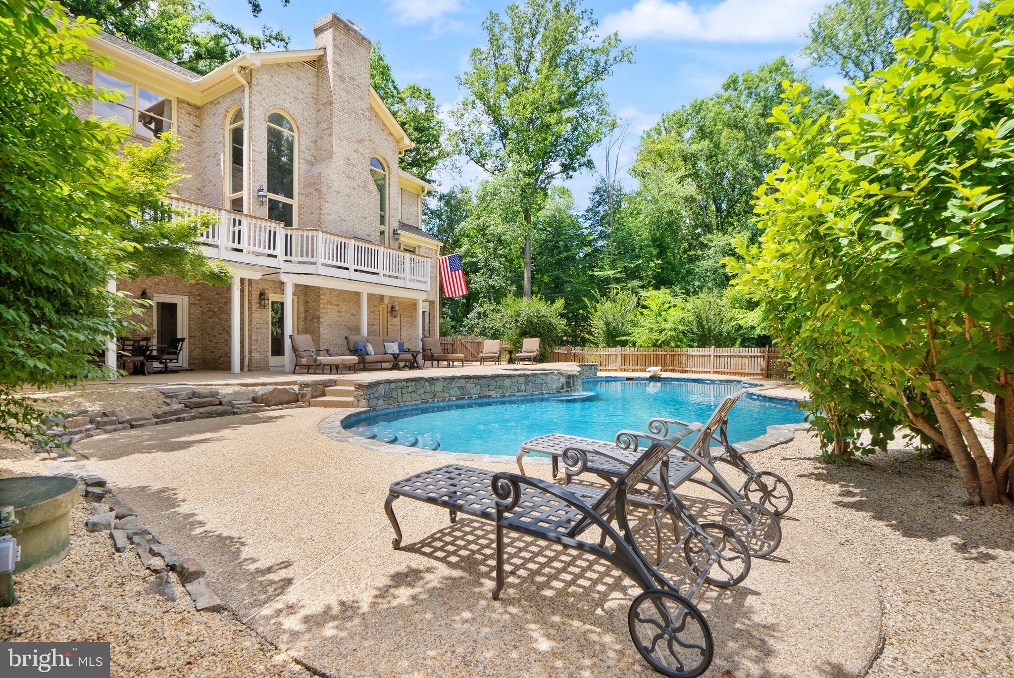 BEACH MILL HILL - Residential