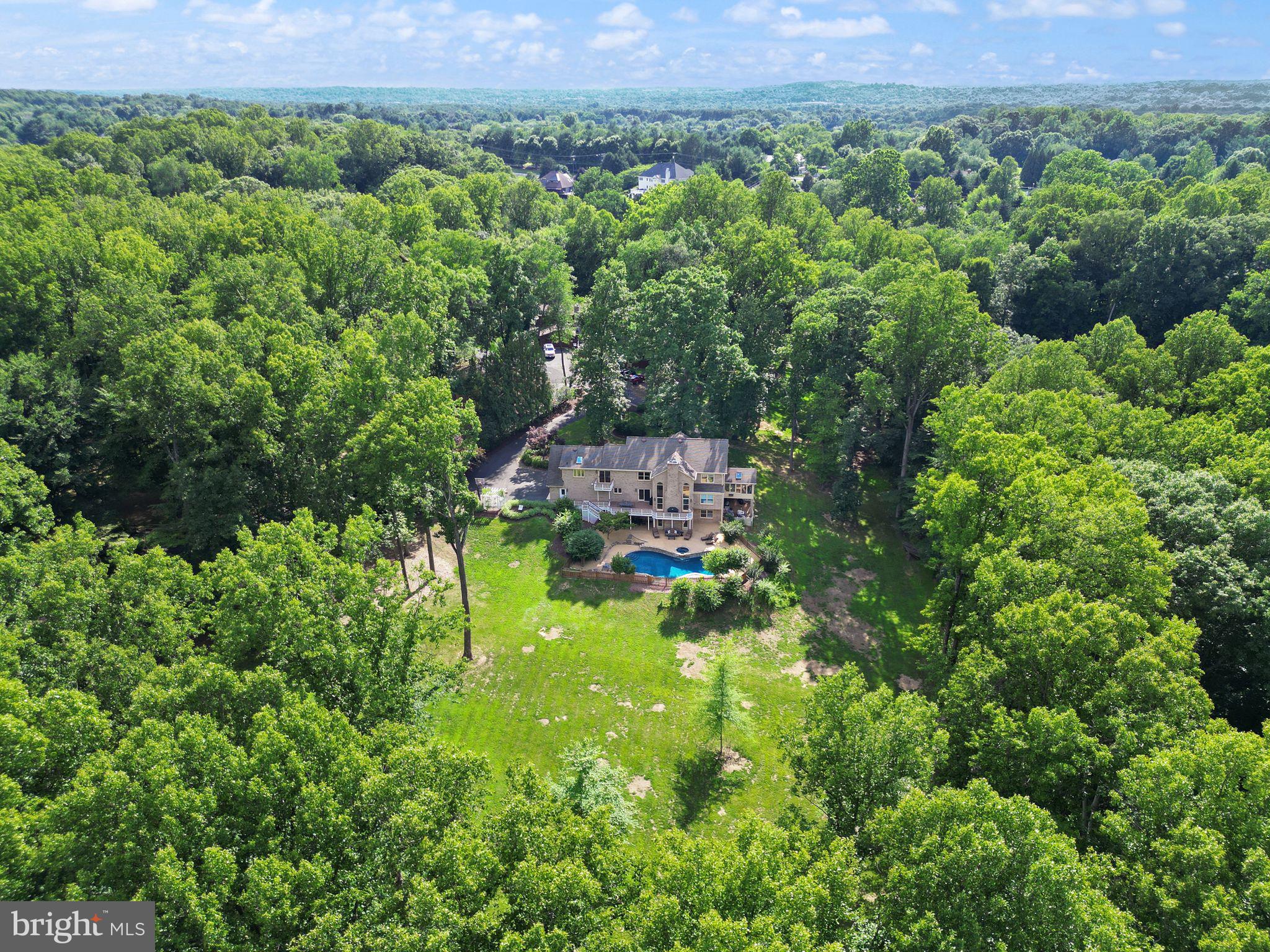 BEACH MILL HILL - Residential