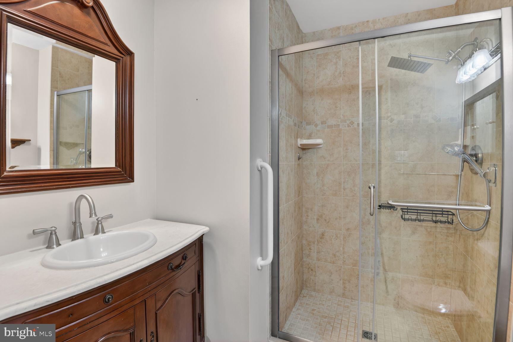 STONEGATE - Residential