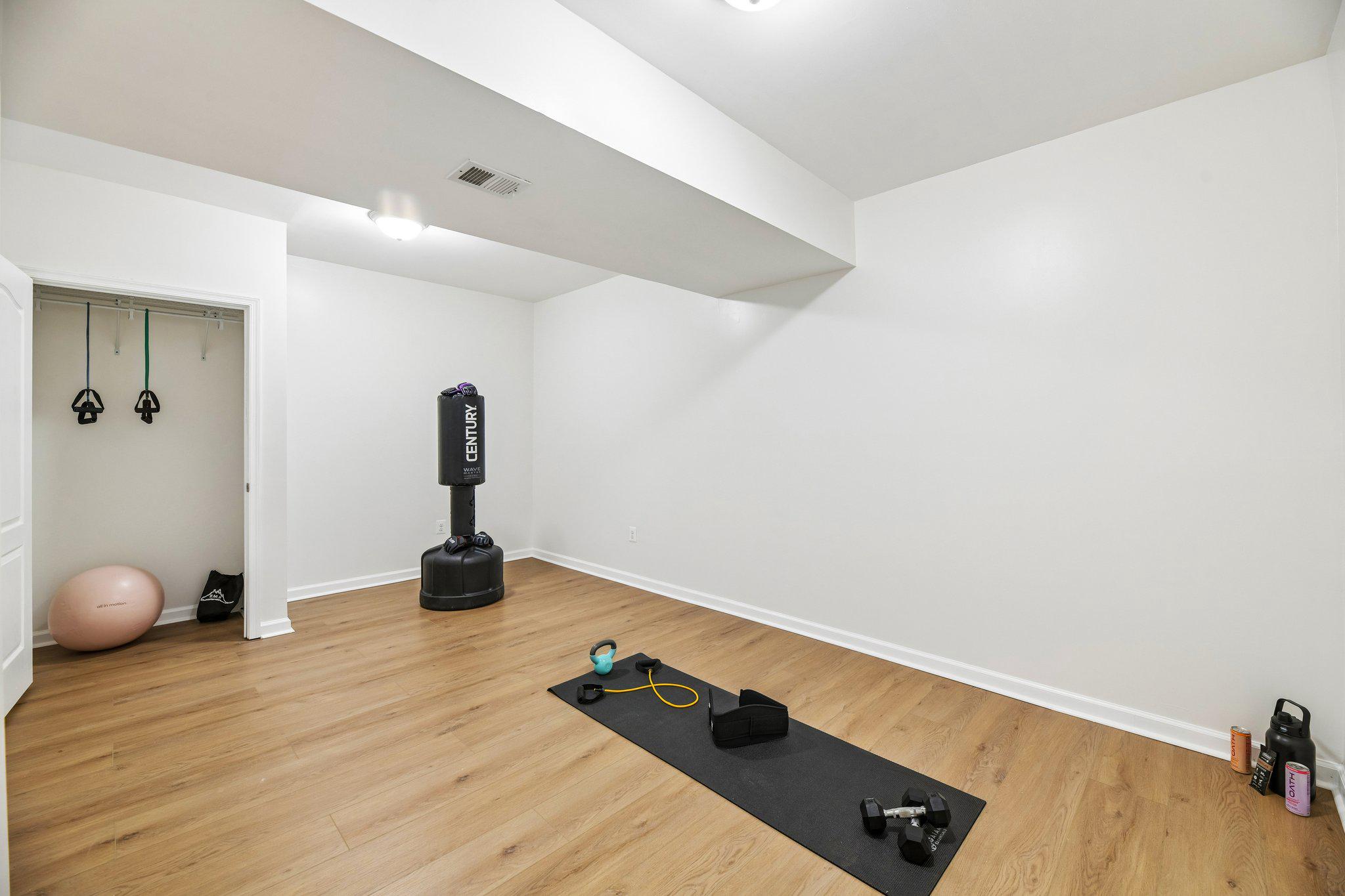 OAKMONT ESTATES - Residential
