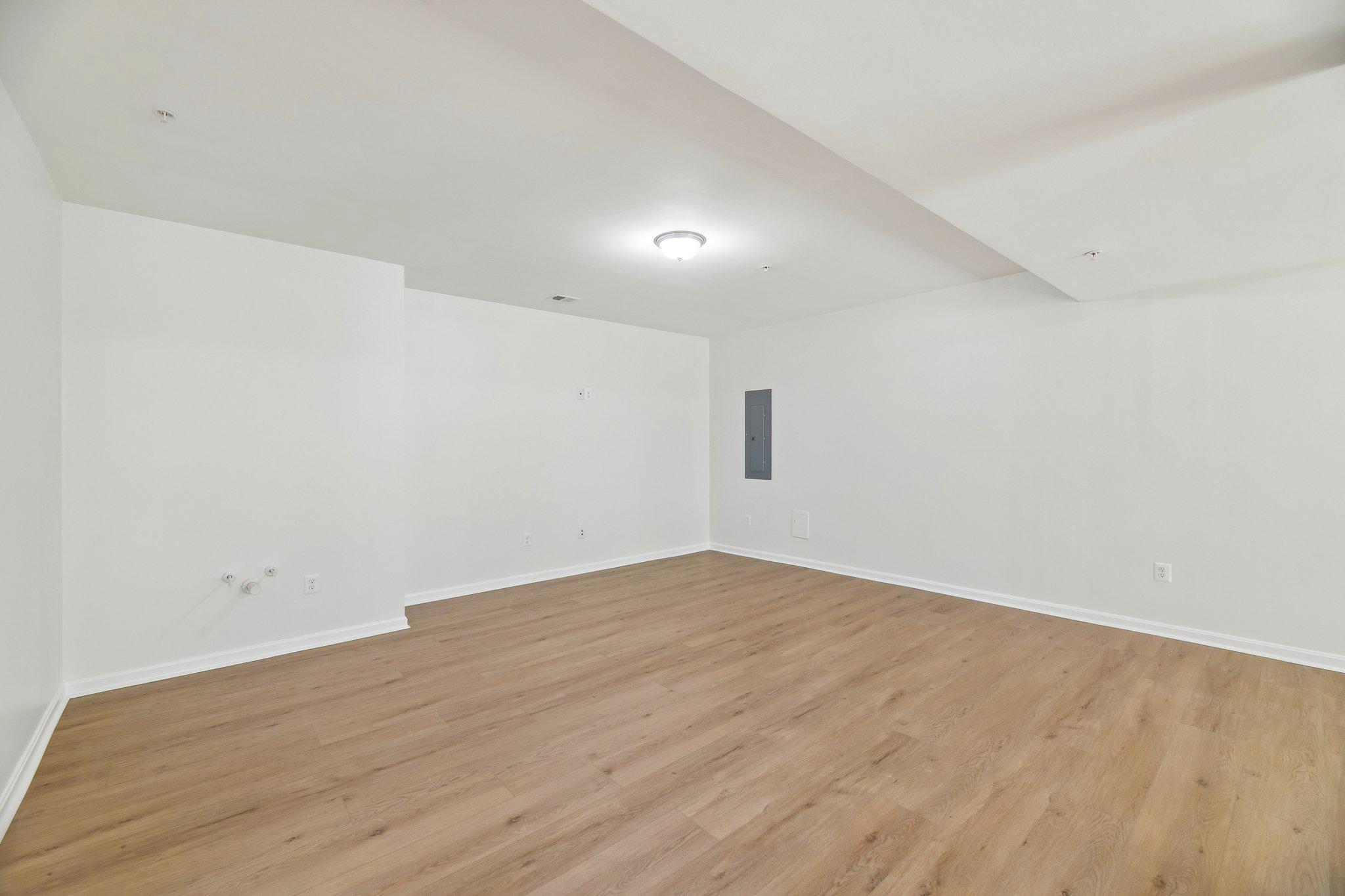 OAKMONT ESTATES - Residential